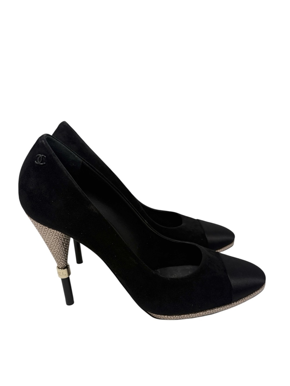 Chanel Interlock CC Black Suede Pumps Metallic Heel Trim Satin Cap Toe Size 40.5